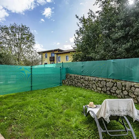 2 Jardin 1 - Toro Apartament Llanes