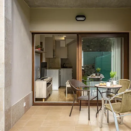 2 Jardin 1 - Toro Llanes